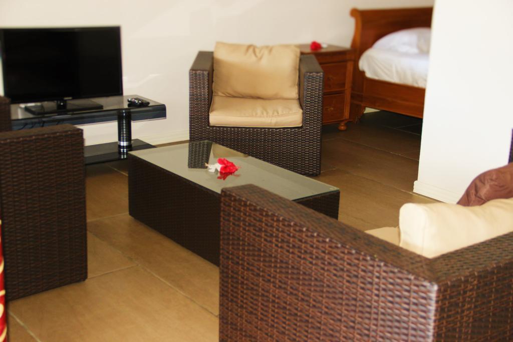 Summer Self Catering เบเซนต์แอนน์ ภายนอก รูปภาพ
